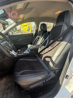 نیسان سێنترا